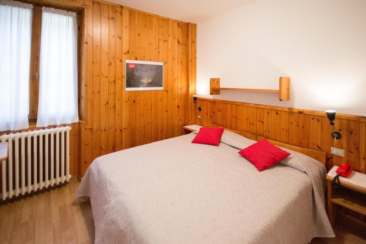 Meuble Albergo Dante Bormio Eksteriør billede